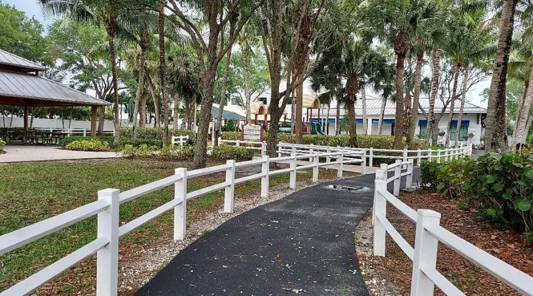 Constitution Park – Natural Playgrounds & Community Gathering Guide