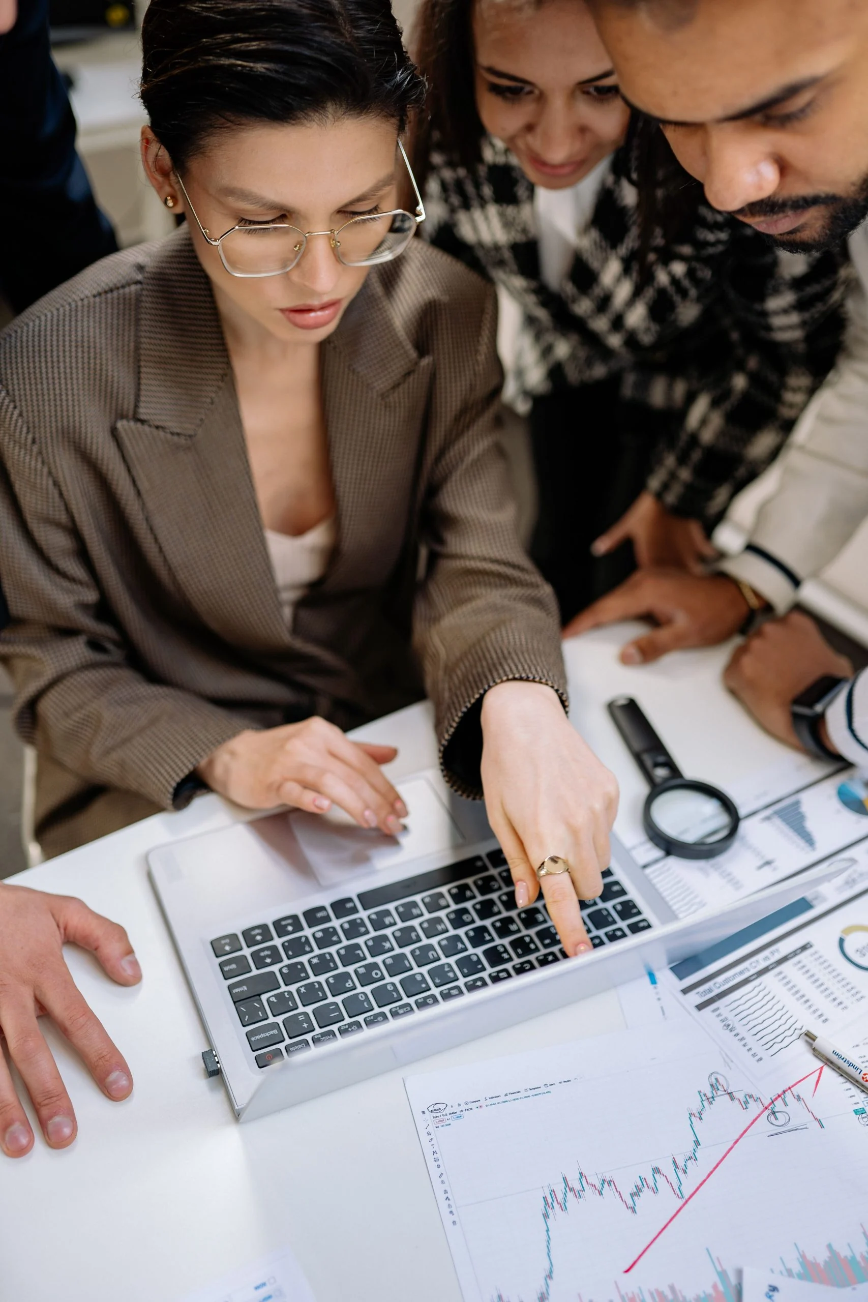 SEO vs. PPC: Which Digital Marketing Strategy Drives the Best ROI?